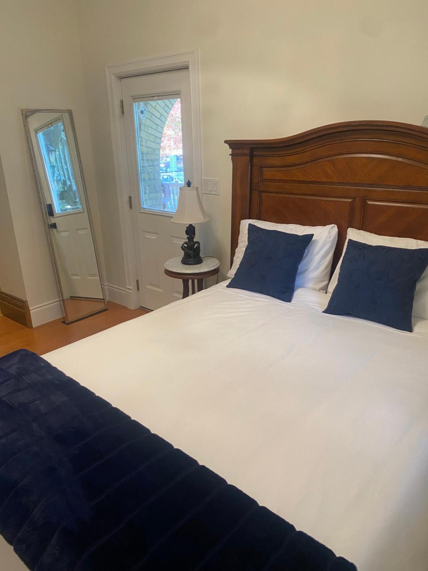 North Of Avon B&B Suites Stratford Eksteriør bilde